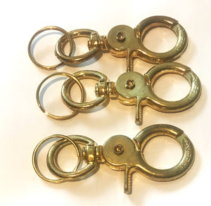 Package of 3 swivel flag clips.